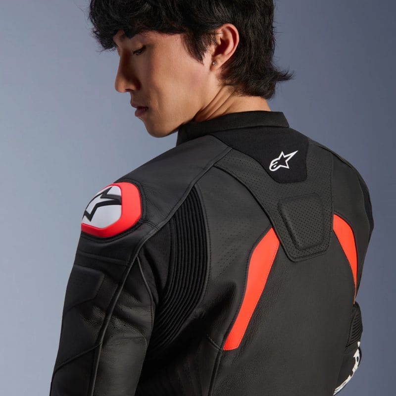 ALPINESTARS GP PLUS R V4 AIRFLOW LEATHER JACKET 3100624 BLACK RED FLUO WHITE 1321 - immagine 2